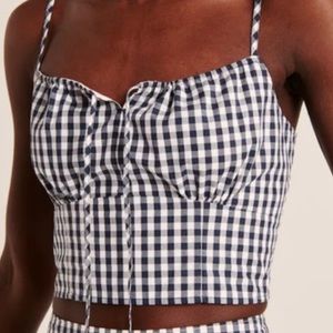 Abercrombie navy blue and white gingham top! Size XS in perfect condition.